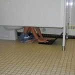 anthropi kollimeni me internet 3