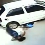 Γιαγιά και εγγονός παρασύρθηκαν από αυτοκίνητο και σώθηκαν!