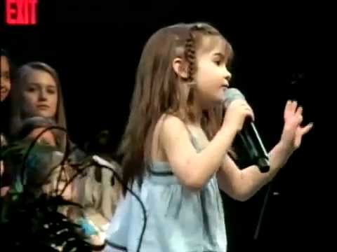 5χρονο αγγελούδι «κατακτά» το διαδίκτυο με την φωνή της