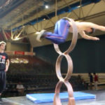 enas athlitis vgalmenos apo to matrix
