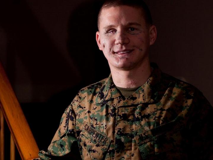 kyle carpenter i istoria tou pezonafti pou thisiastike 5