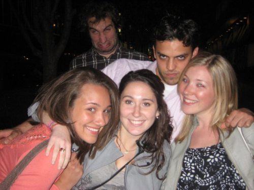 epika photobombs 4