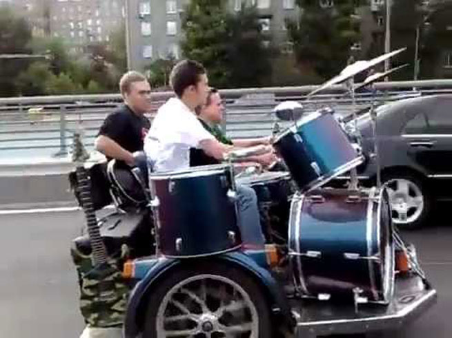 sigkrotima rokari se motosikleta