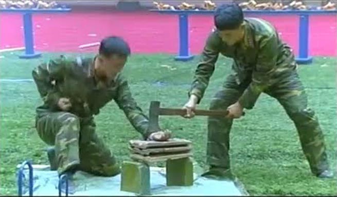 ekpedefsi stratioton tis notias koreas