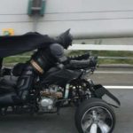 entopistike batman me trikiklo stin iaponia