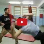 diasimi skini machis tis tenias 300 se gimnastirio