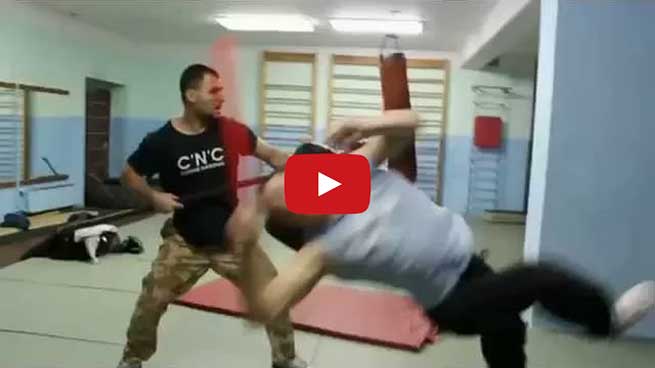 diasimi skini machis tis tenias 300 se gimnastirio