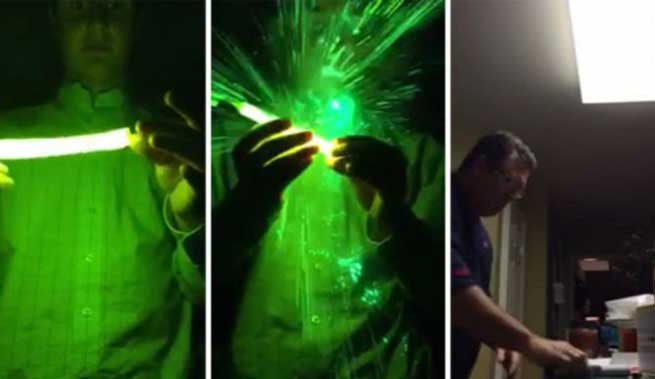 evale sto fourno mikrokimaton ena glow stick