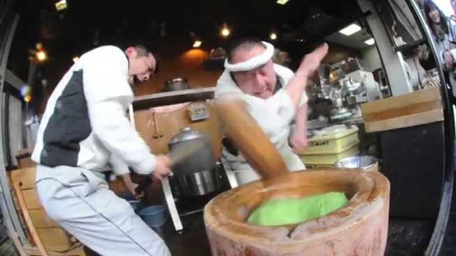 i grigoroteri paraskevi mochi stin iaponia