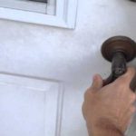 periergos enthousiasmos enos skilou