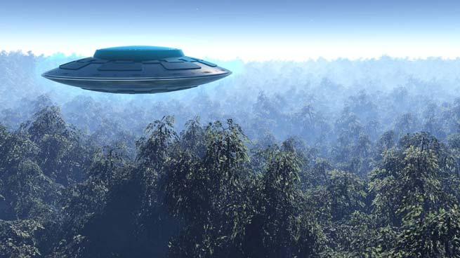 stolos ufo pano apo to kastro ilias