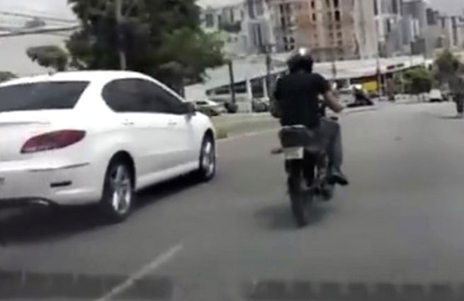 apotichimeni odiki orgi enos vrazilianou motosikletisti