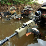 ti trone i royal marines ke antechoun ta panta