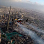 petontas me ena jetpack pano apo to dubai